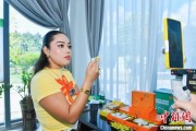 命理八字泰国主播品三亚榴莲：“尝到了家乡味”