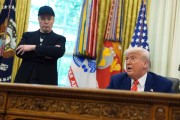 命理八字马斯克：我进退两难